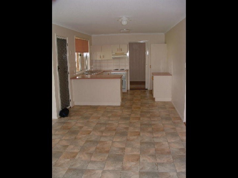 34 Redwood Street, Glenvale QLD 4350