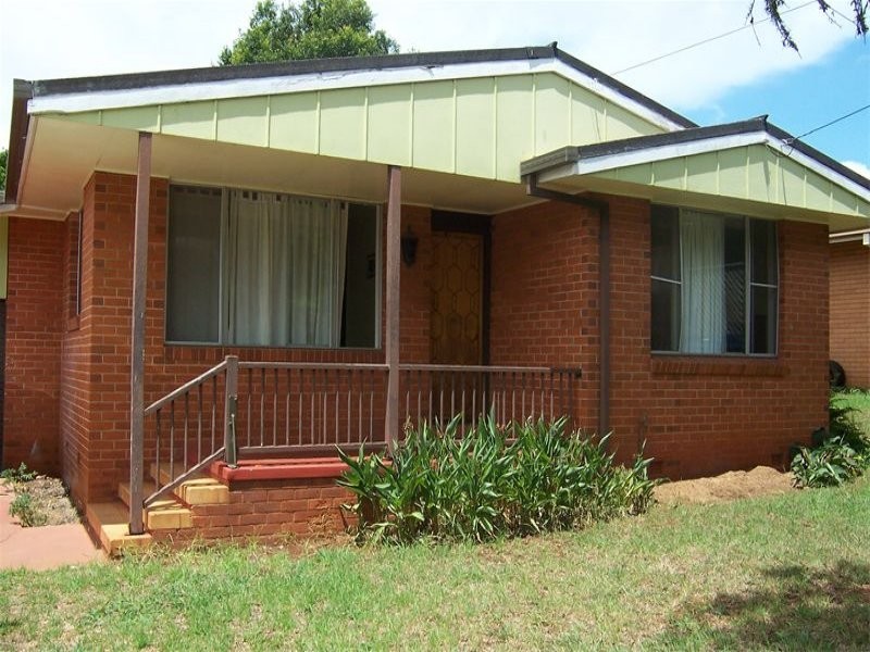 6 Priest Street, Rockville QLD 4350