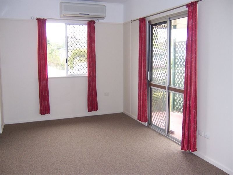 30 Buckland Street, Harristown QLD 4350