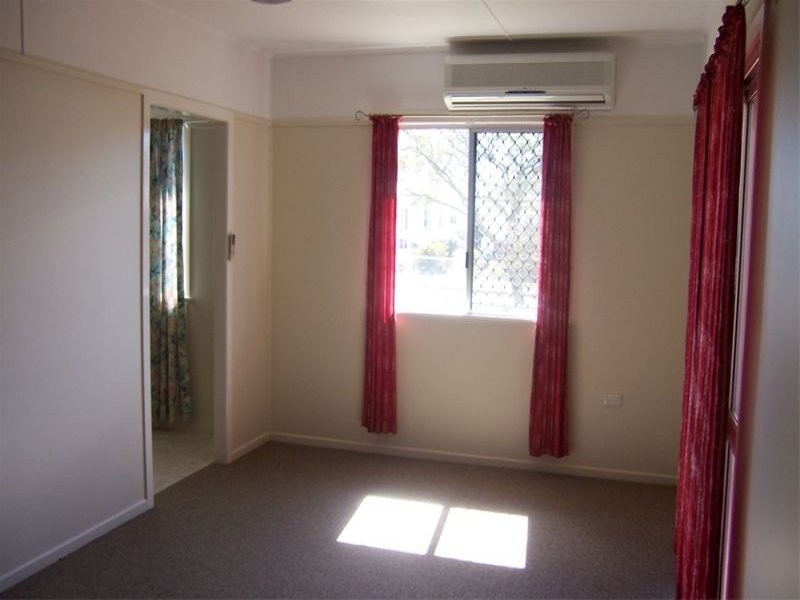 30 Buckland Street, Harristown QLD 4350