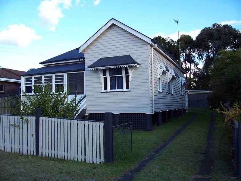 12 Atkinson Street, South Toowoomba QLD 4350