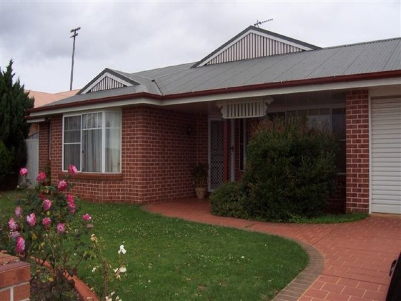 9 Buckle Street, Middle Ridge QLD 4350