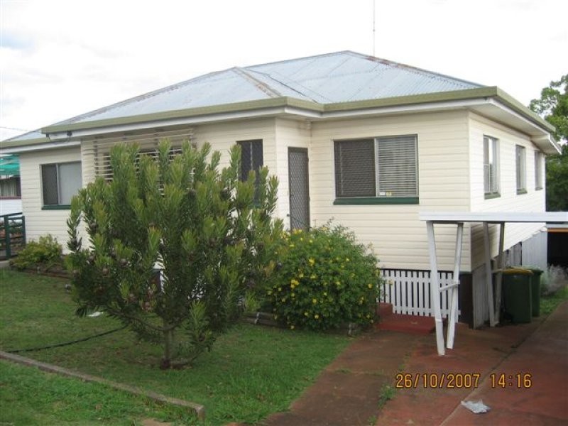 6 Donegal Street, Rockville QLD 4350