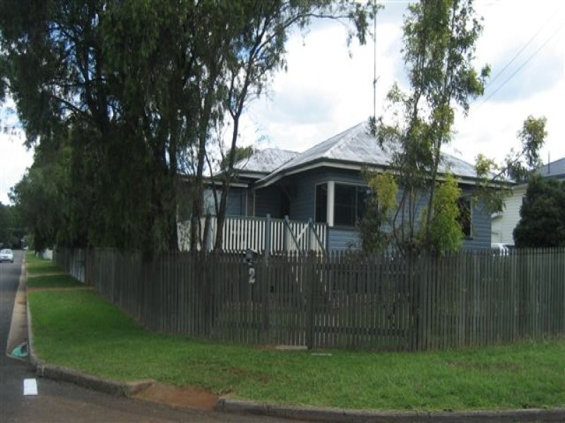 2 Sheehan Street, South Toowoomba QLD 4350