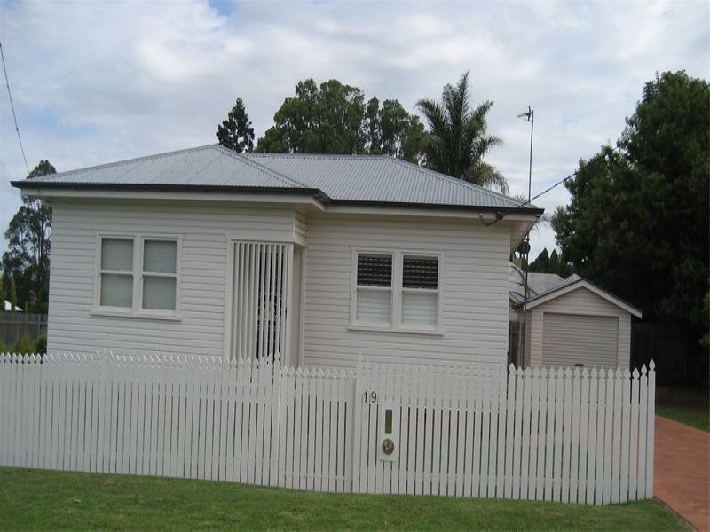 19 Drummond Street, Rangeville QLD 4350
