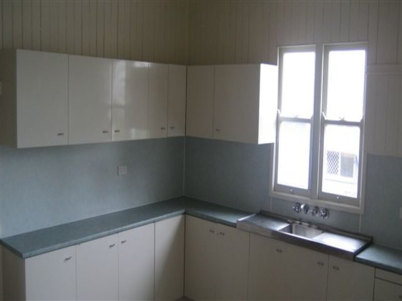 10 Dodd Street, Newtown QLD 4350