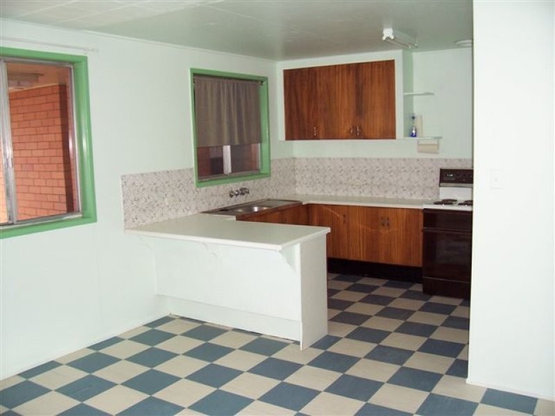 16 Pammenter Road, Hodgson Vale QLD 4352