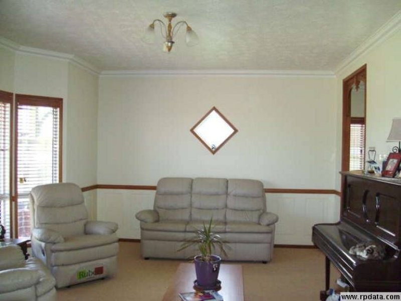 142 Spring Street, Middle Ridge QLD 4350