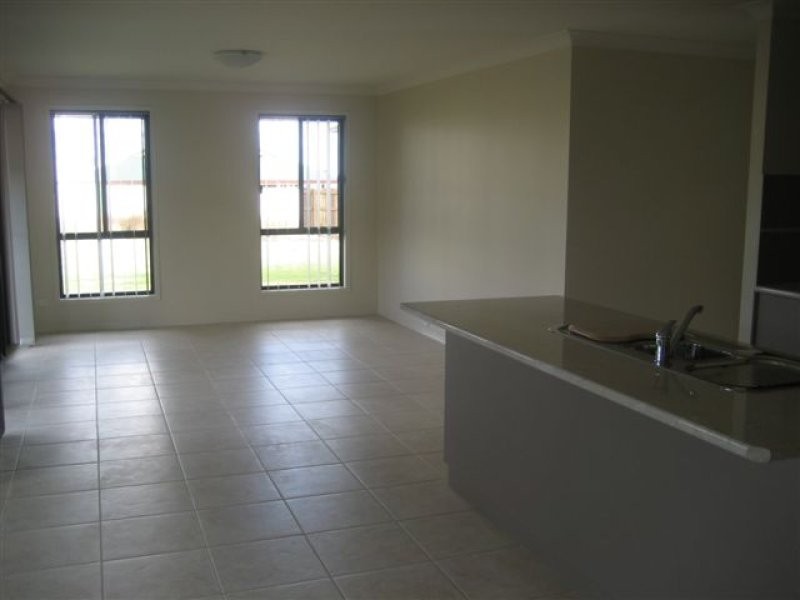 19 Whitman Street, Westbrook QLD 4350