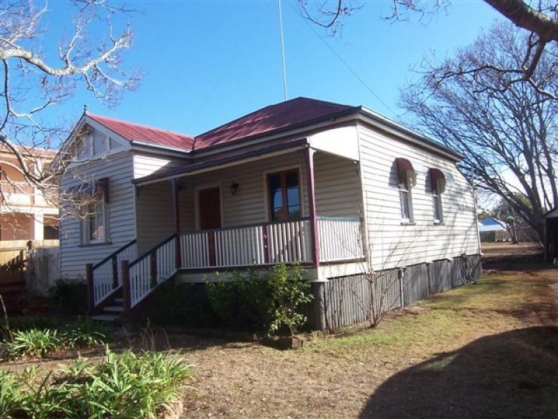 49 Taylor Street, Toowoomba QLD 4350