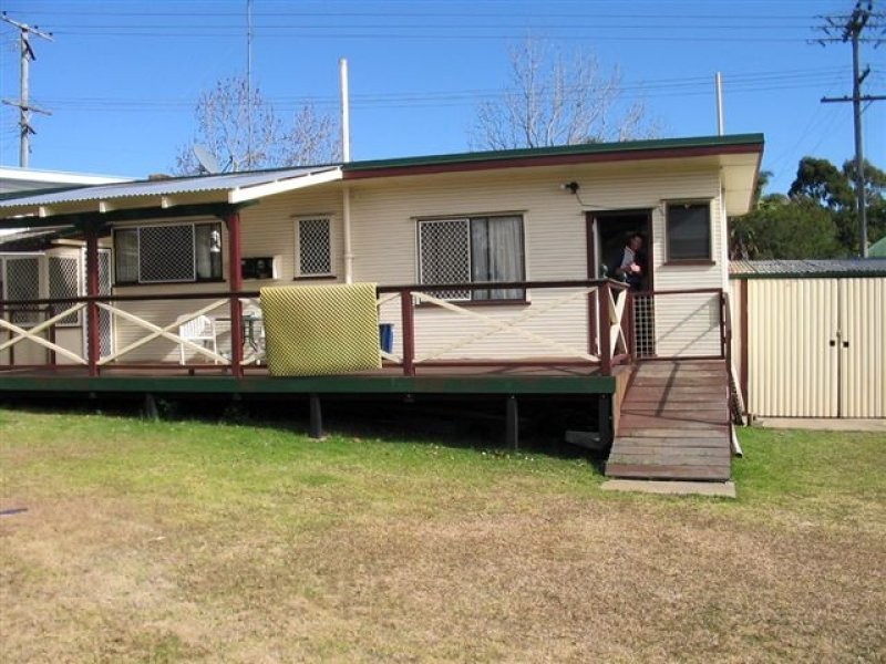 84 Holberton Street, Newtown QLD 4350