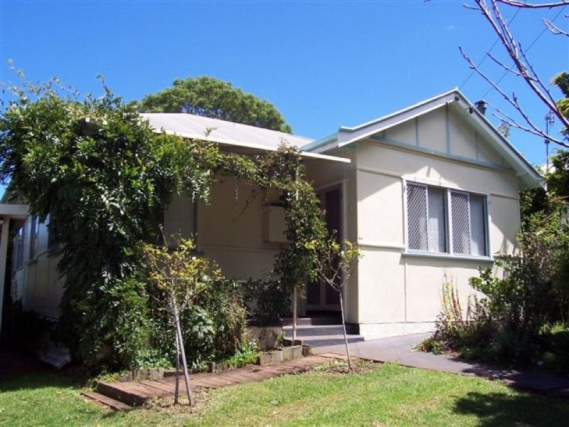 97 Stuart Street, Mount Lofty QLD 4350