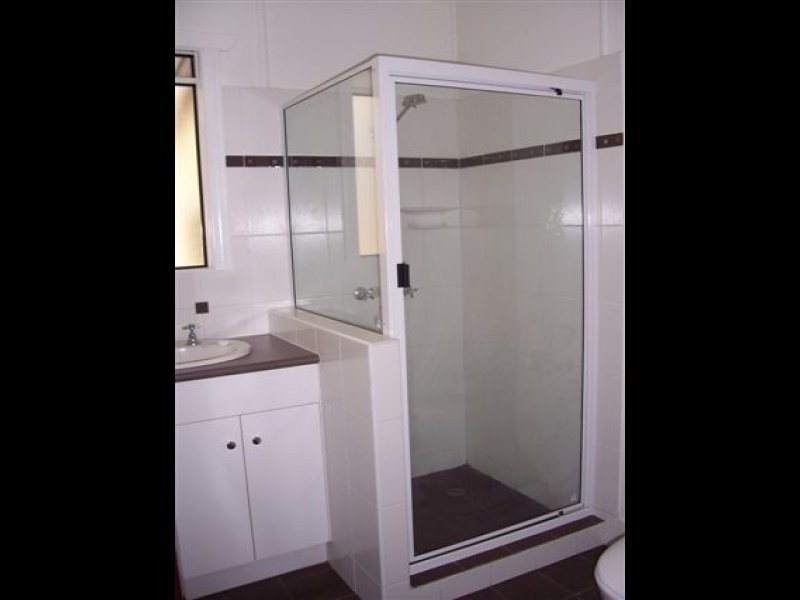 97 Stuart Street, Mount Lofty QLD 4350