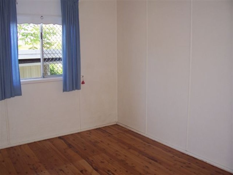 97 Stuart Street, Mount Lofty QLD 4350