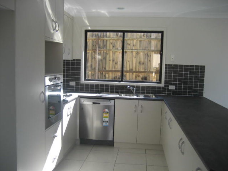 680 Greenwattle Street, Glenvale QLD 4350