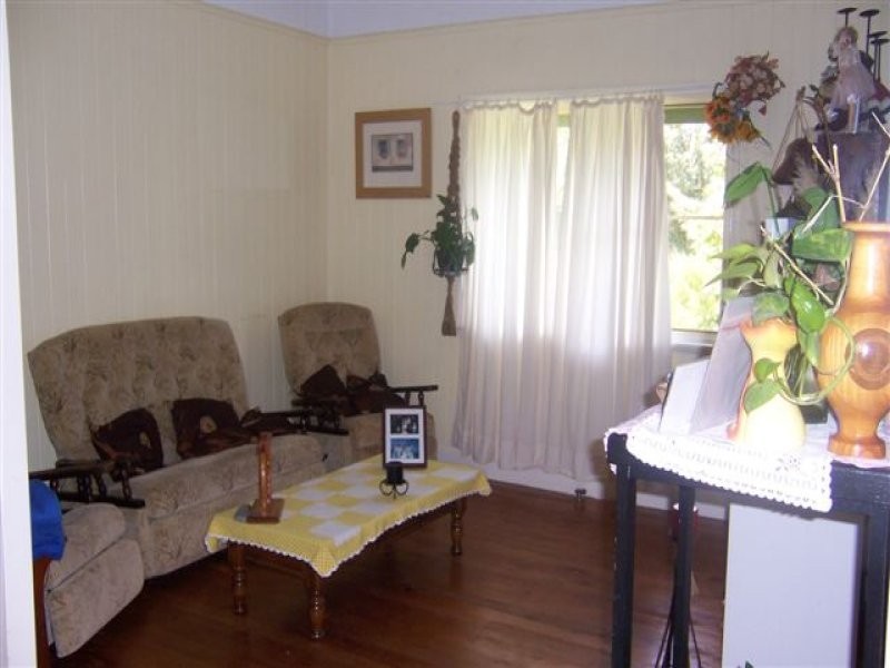 9 Boland Street, Mount Lofty QLD 4350