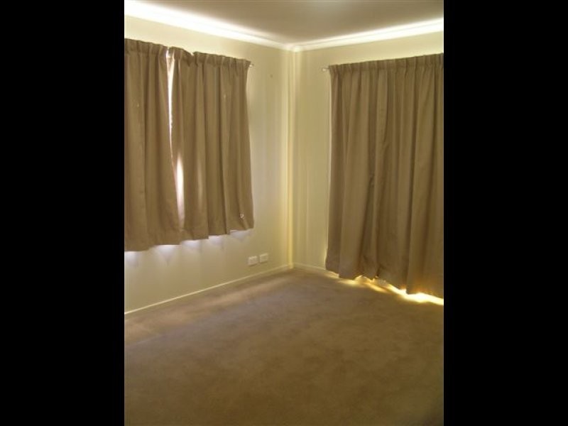 90 Hursley Road, Newtown QLD 4350