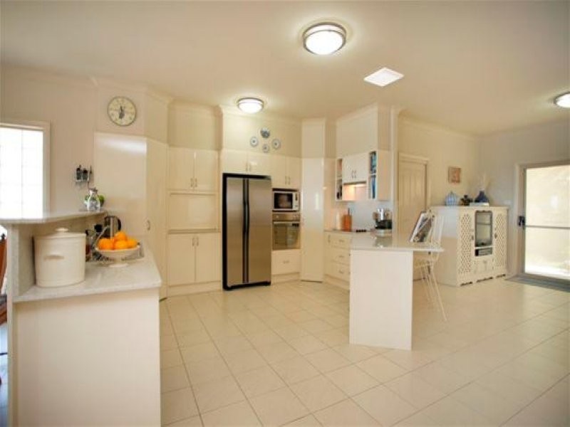 134 Fishing Point Road, Fishing Point NSW 2283