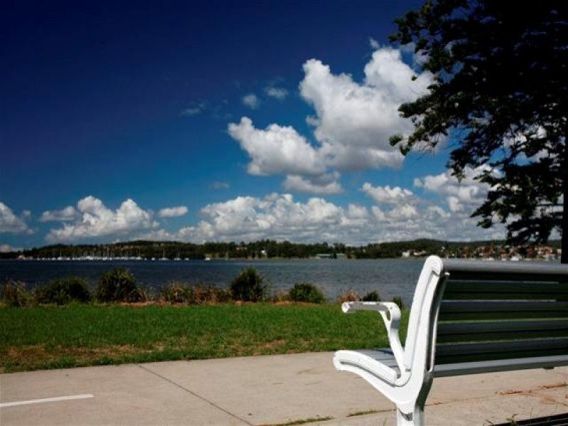 194 The Esplanade, Speers Point NSW 2284