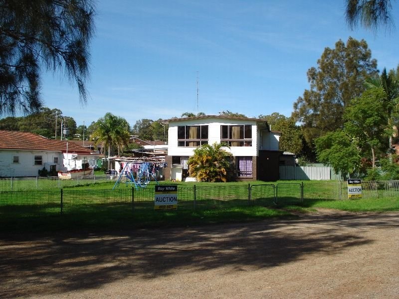 283 Watkins Road, Wangi Wangi NSW 2267