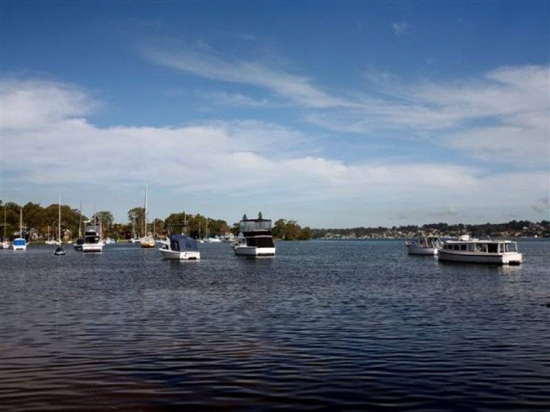 67 Bay Road, Bolton Point NSW 2283