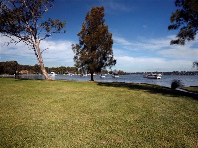 67 Bay Road, Bolton Point NSW 2283