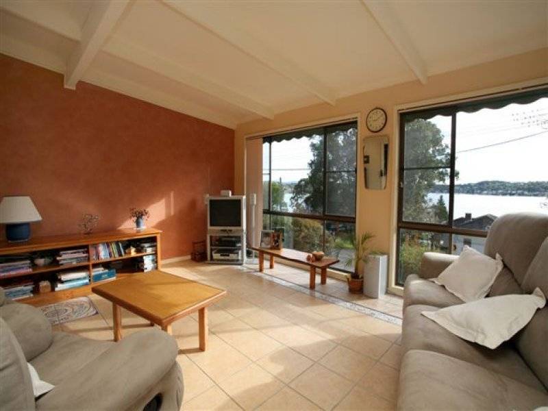 182 Watkins Road, Wangi Wangi NSW 2267