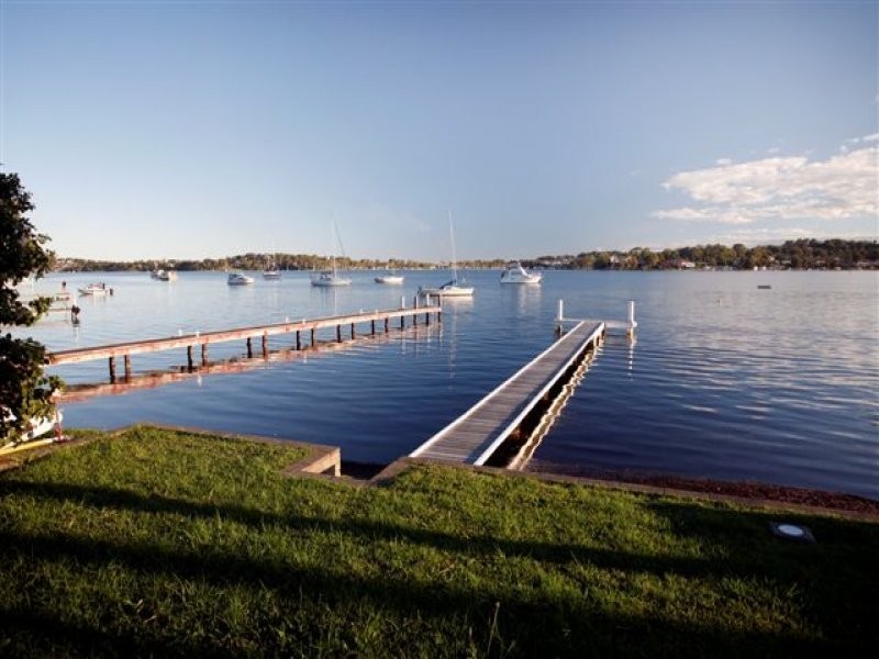 92 Sealand Road, Fishing Point NSW 2283