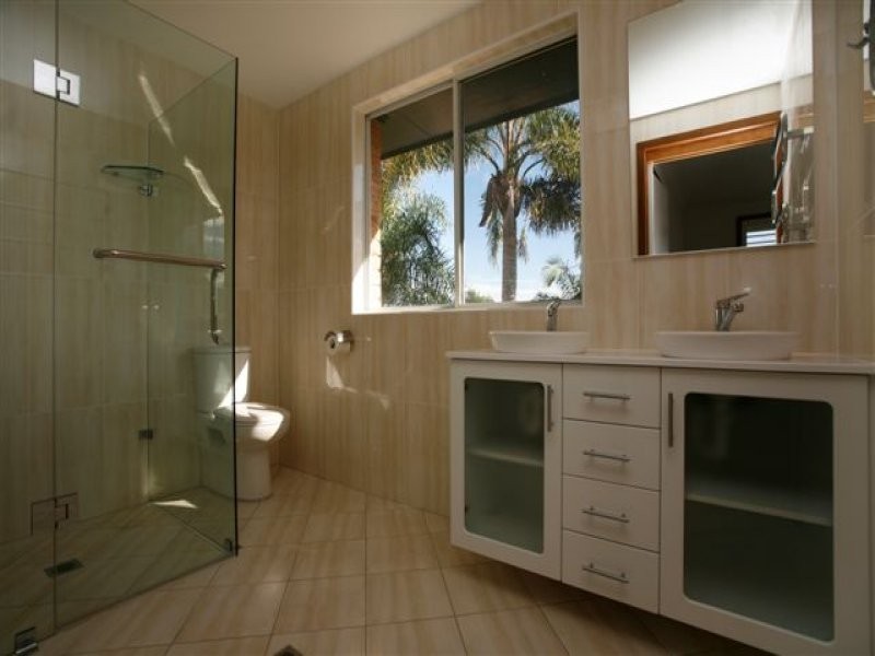 22 Sunlight Parade, Fishing Point NSW 2283