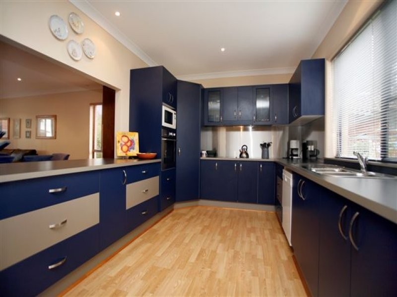 4 Exeter Street, Carey Bay NSW 2283