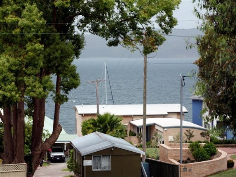 15 Skye Point Road, Coal Point NSW 2283