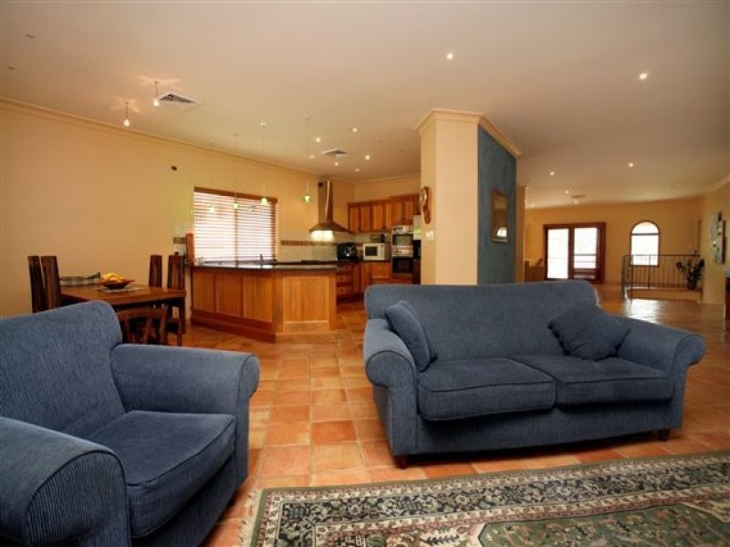 15 Skye Point Road, Coal Point NSW 2283