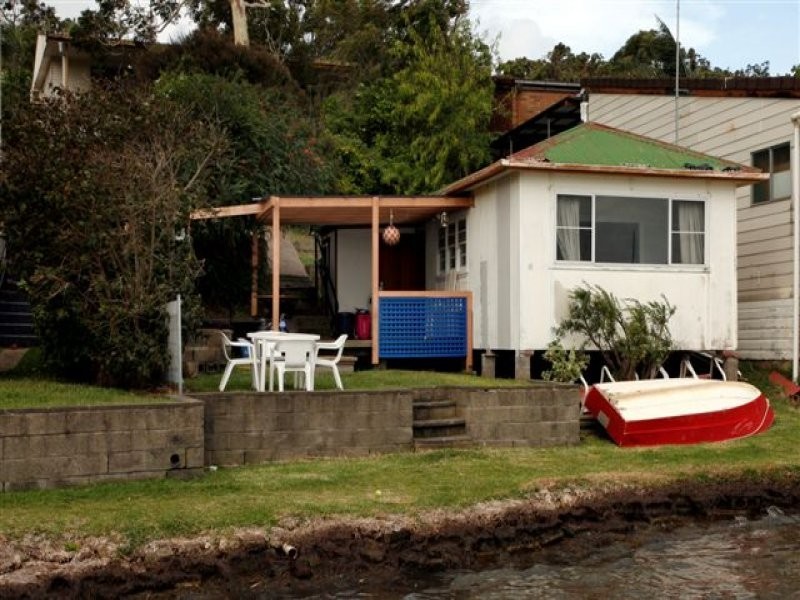 90 Sealand Road, Fishing Point NSW 2283