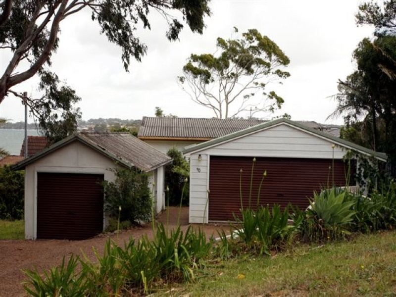 90 Sealand Road, Fishing Point NSW 2283