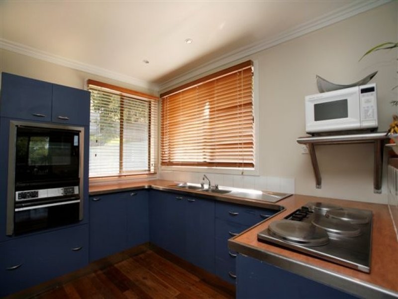 13 Sealand Road, Fishing Point NSW 2283