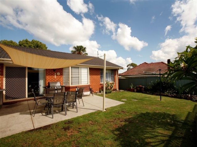 17a Fourth Street, Booragul NSW 2284