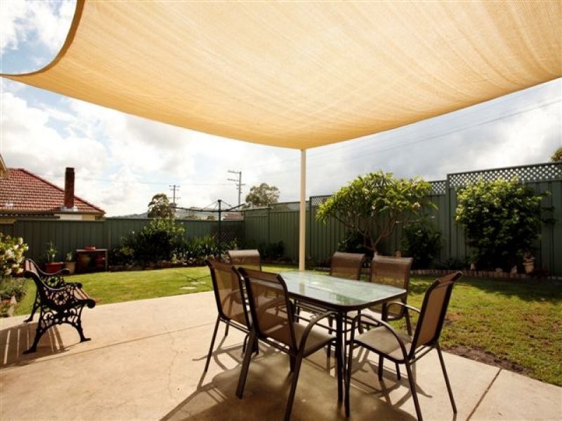 17a Fourth Street, Booragul NSW 2284