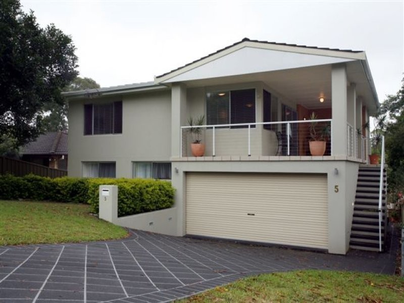 5 Laycock Street, Carey Bay NSW 2283