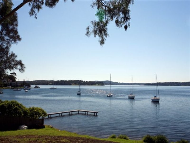 5 Laycock Street, Carey Bay NSW 2283