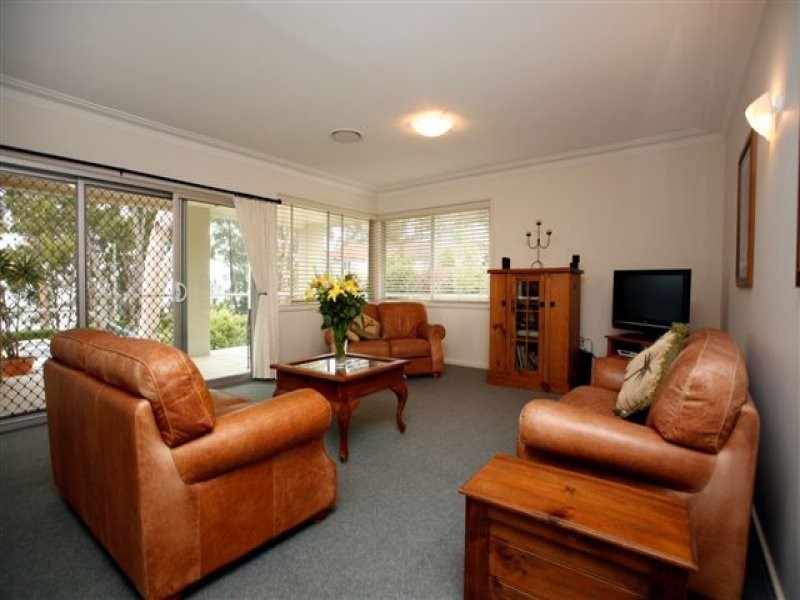 5 Laycock Street, Carey Bay NSW 2283