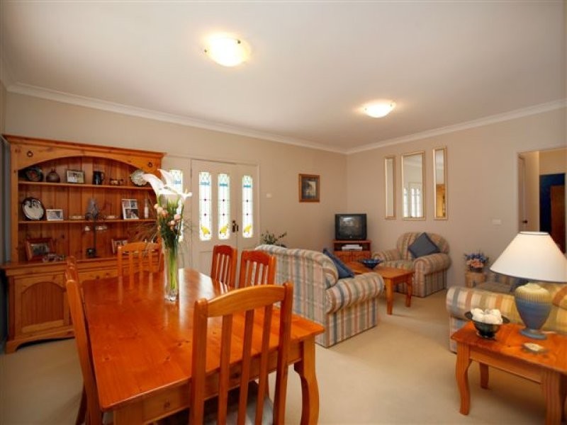 19 Hampton Street, Carey Bay NSW 2283