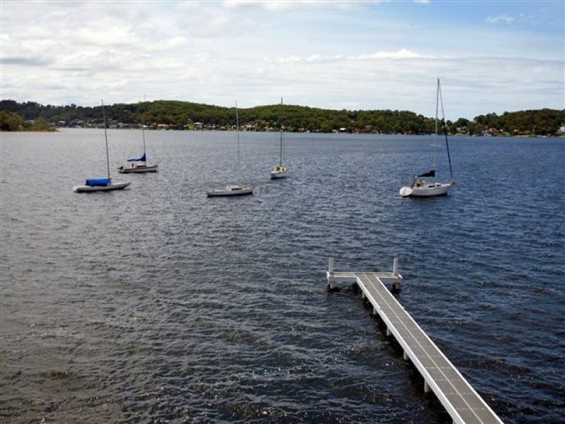 67 Fishing Point Road, Fishing Point NSW 2283