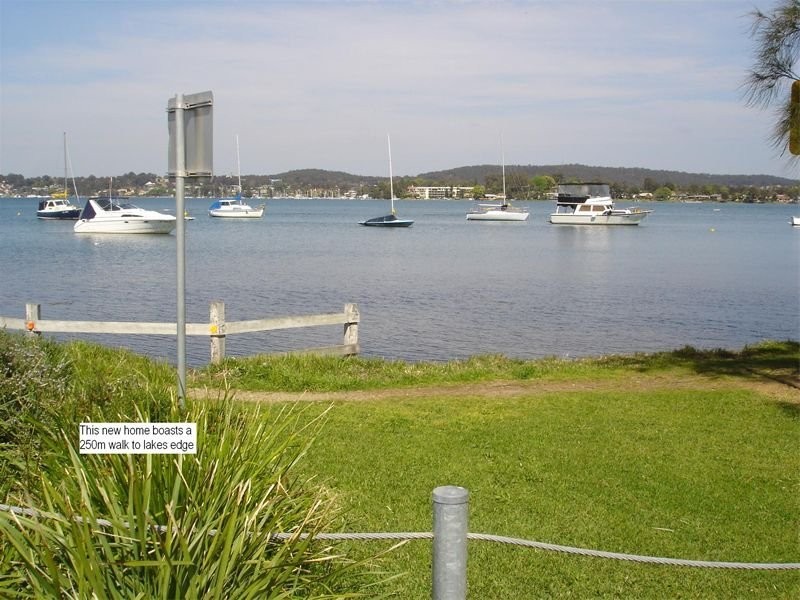 75a Bay Road, Bolton Point NSW 2283