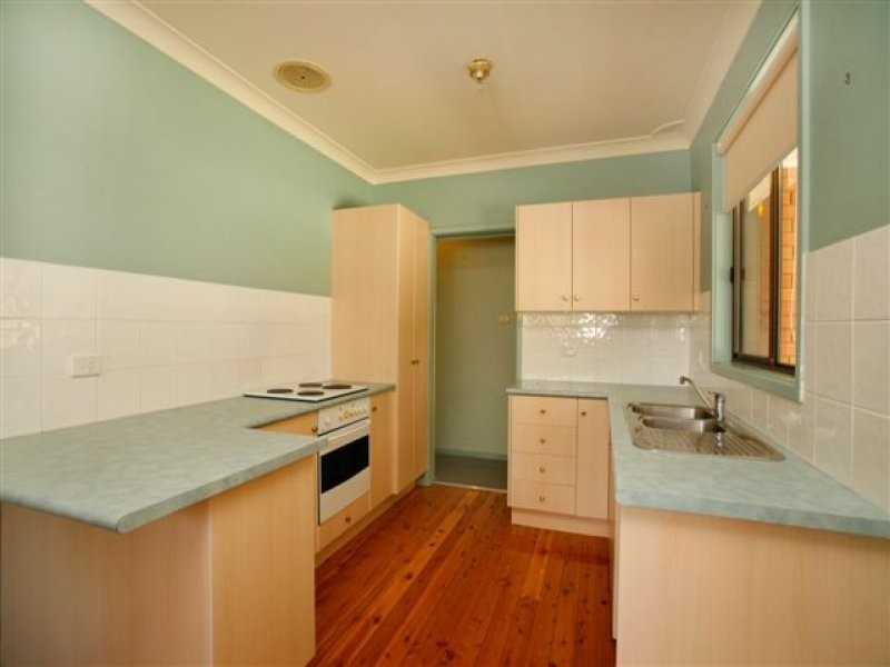 7 Roy Avenue, Bolton Point NSW 2283