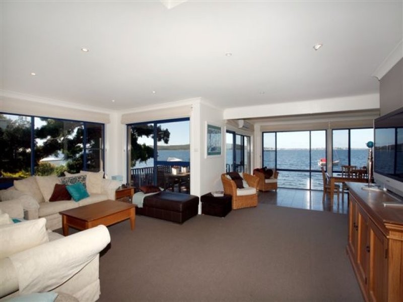 182 Skye Point Road, Coal Point NSW 2283