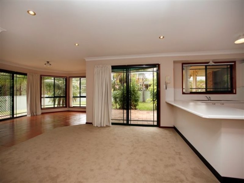 8 Starboard Close, Rathmines NSW 2283
