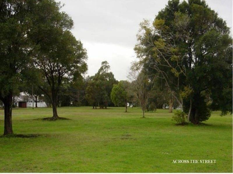 18 Fishing Point Road, Rathmines NSW 2283