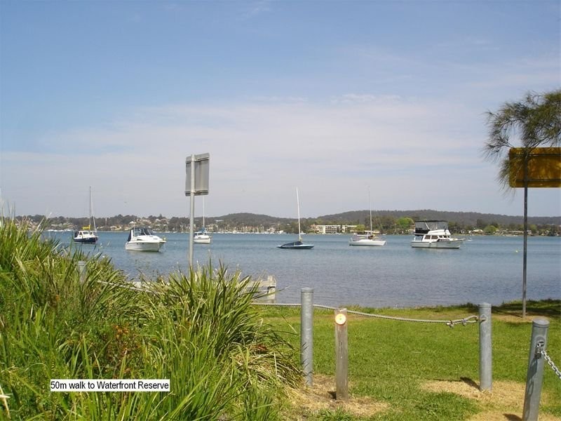 3 Lake Street, Bolton Point NSW 2283