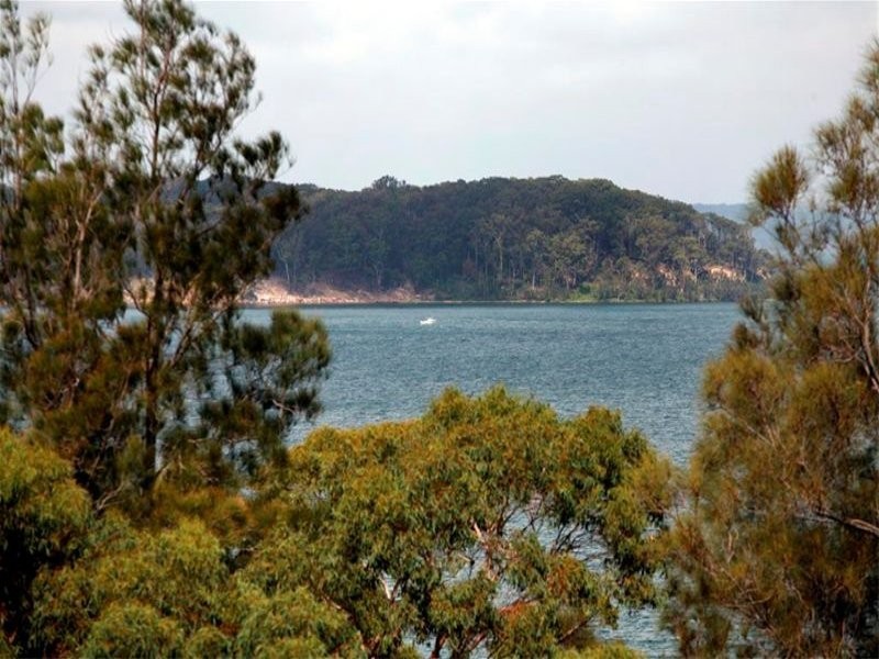 23 Beach Road, Wangi Wangi NSW 2267