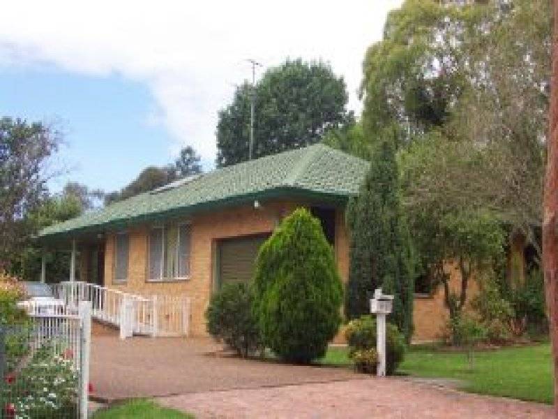 13 Rosemary Row, Rathmines NSW 2283